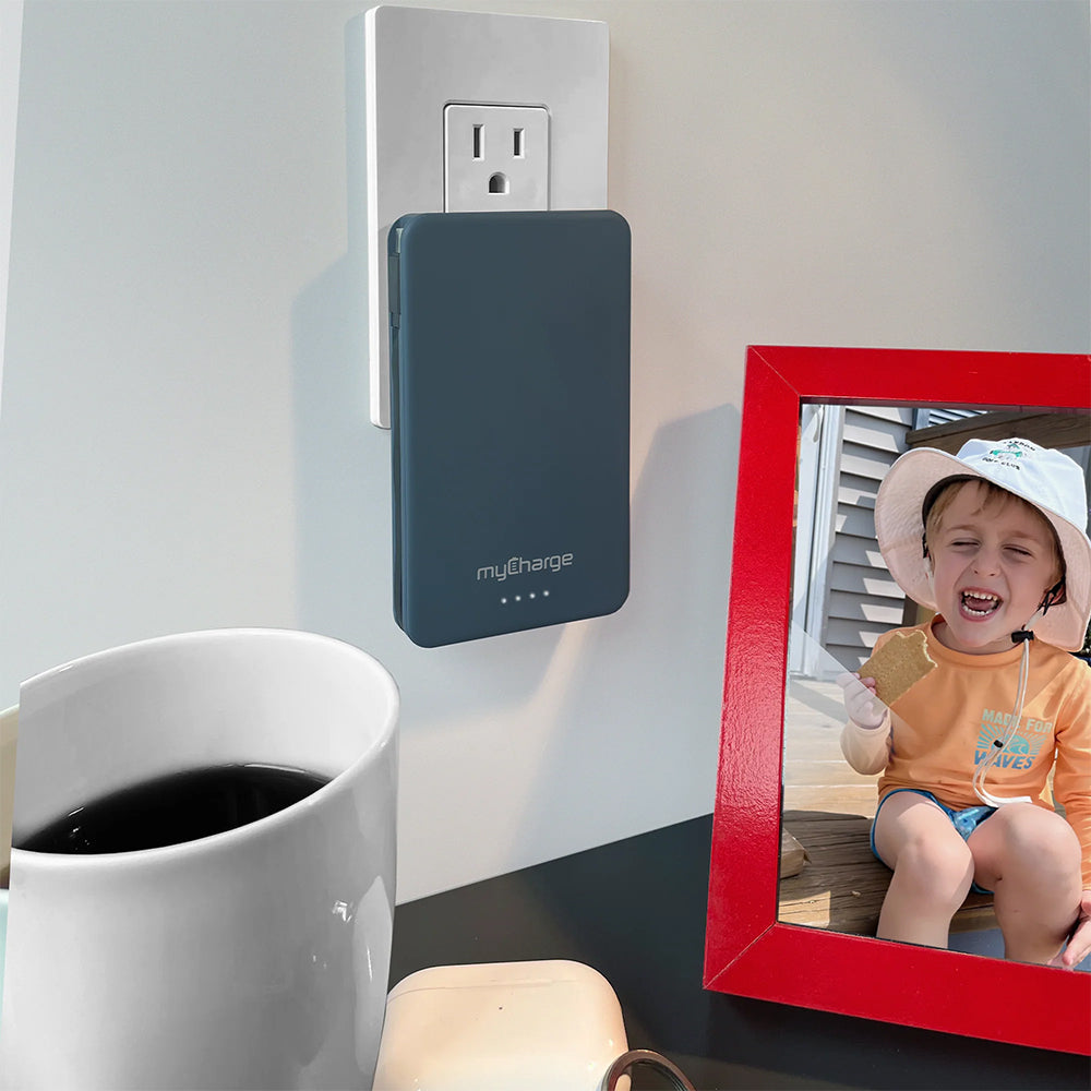 Power + Plug 10K charger W/Built-In Cable & Plug